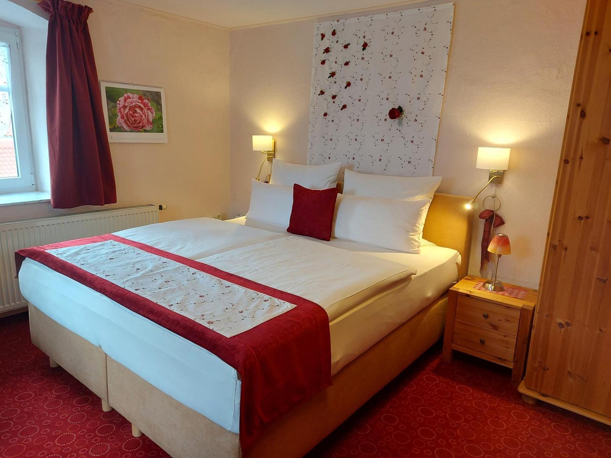Logis L Auberge Gutshof 比绍夫斯韦尔达 外观 照片