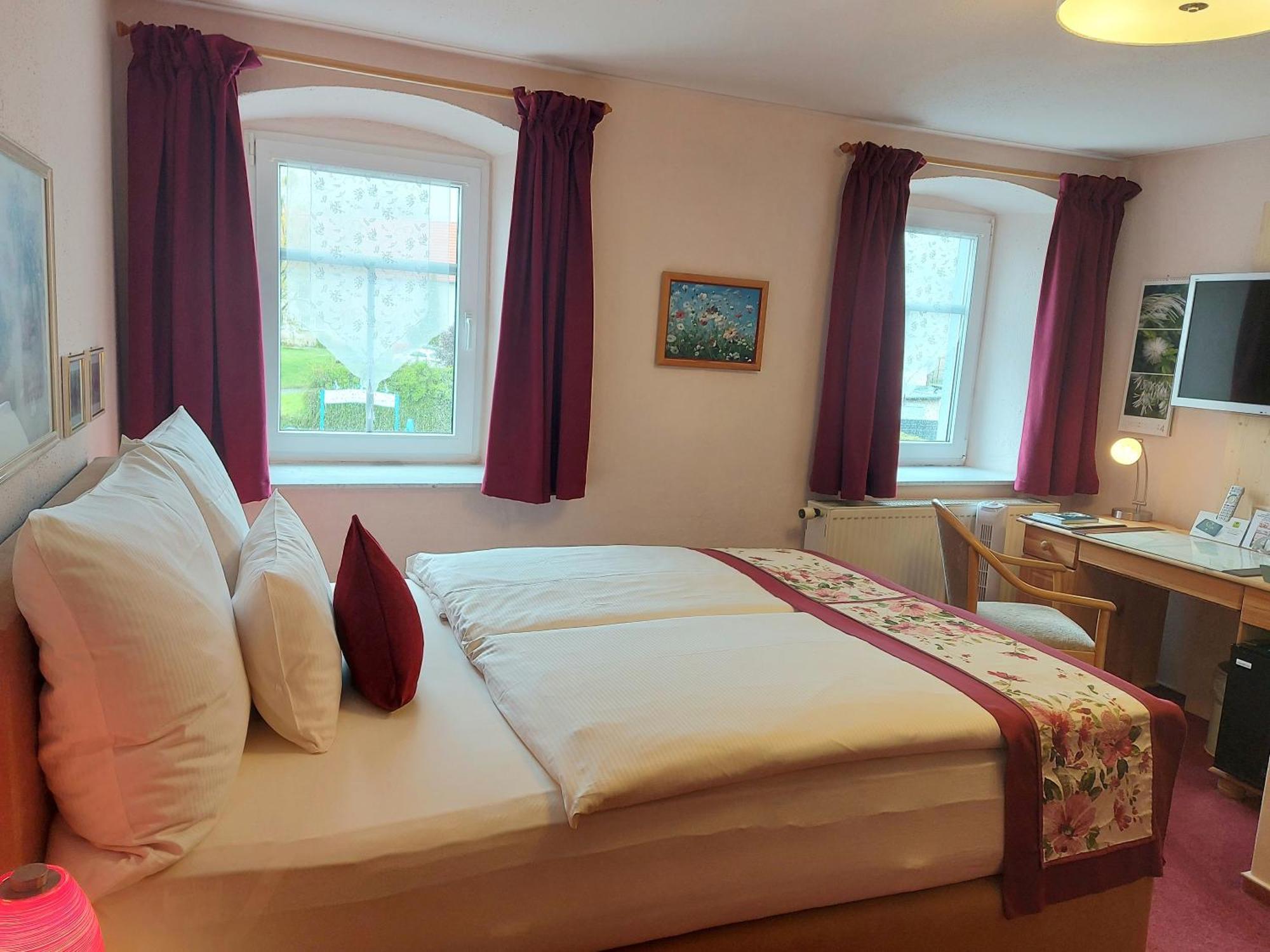 Logis L Auberge Gutshof 比绍夫斯韦尔达 外观 照片